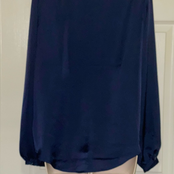 Express Bow Tie Blouse - Picture 3 of 4